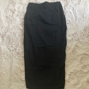 NWT black H&M maternity pencil skirt in jersey.
